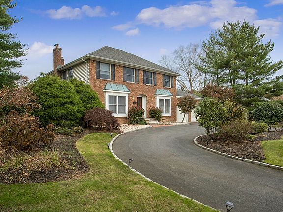 2nd image of 30 Longacre Dr