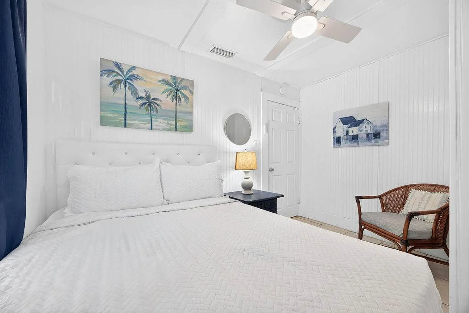 3 bed, 2.0 bath, 699 sqft, $8,359 — Photo 4