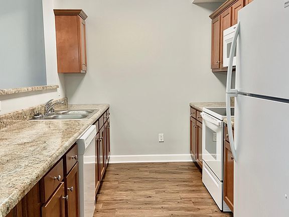 2nd image of 510 Village Creek Dr