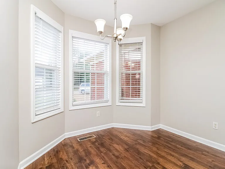 2900 Hearthside Dr — Photo 6