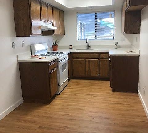 3rd image of 453 E Verdugo Ave APT 204