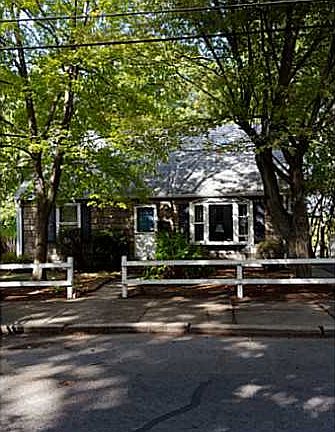 2nd image of 12 Almond St