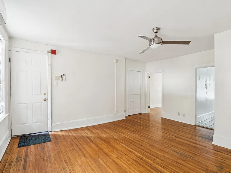 4133 Ridge Ave #3 — Photo 2