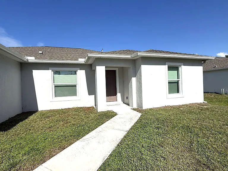 359 Wilton Ave SW — Photo 2