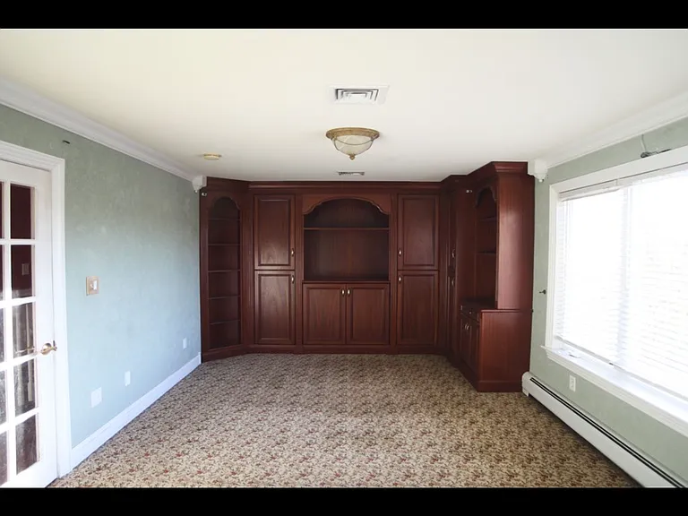 118 Swarthmore Ter — Photo 7