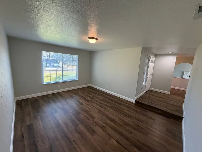 8267 Moorhaven Way — Photo 6