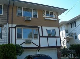 19 Valerie Dr, Yonkers, NY 10703
