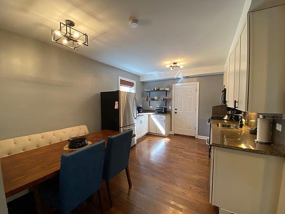 3rd image of 5148 N Avers Ave APT 1E