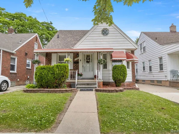 5104 Palmer St, Dearborn, MI 48126