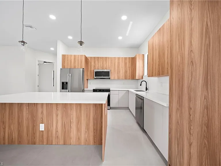 2705 Darlene Pl — Photo 8