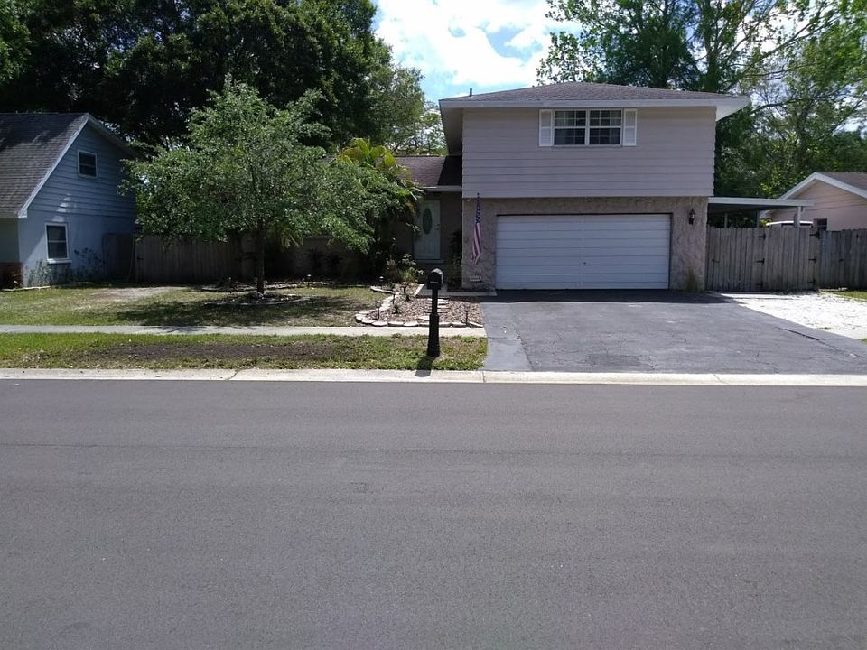 2nd image of 7214 Amhurst Way