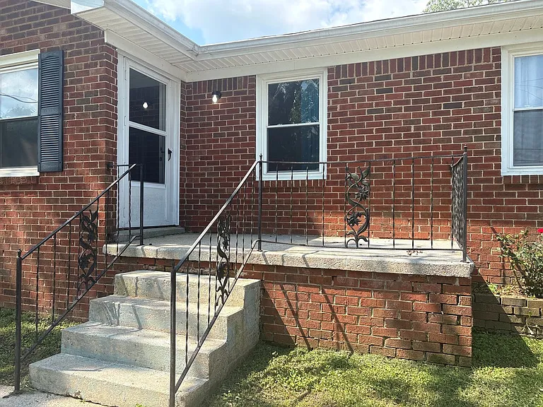 408 S Jefferson Street — Photo 3