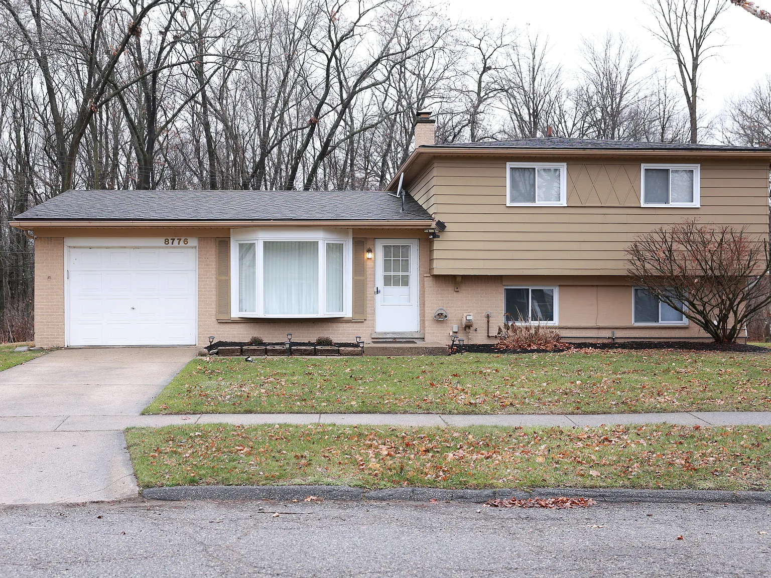 4 bed, 1863 sqft, $3,950 — Photo 3