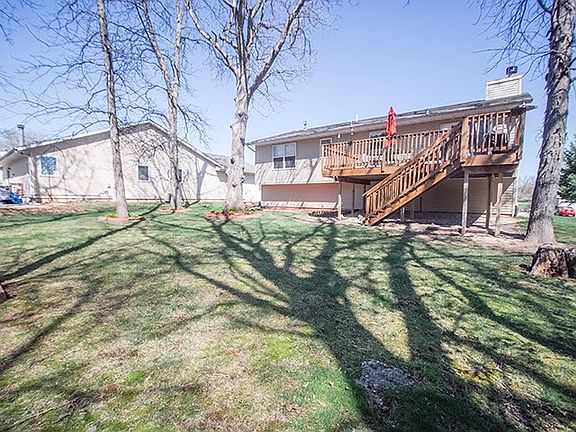 5th image of 218 Thornhill Dr SW