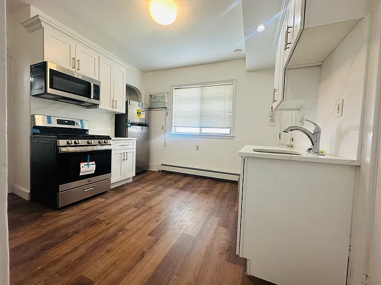 46 Hunting St #1 — Photo 2