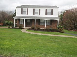 2431 Rolling Farms Rd, Glenshaw, PA 15116