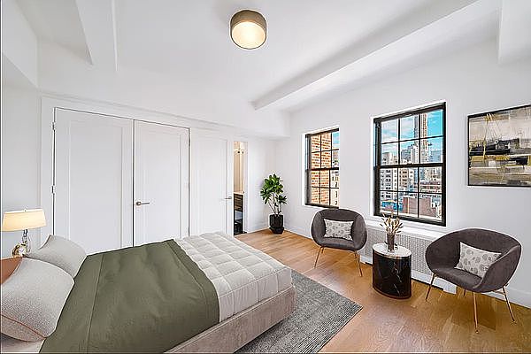 1st image of 25 E 67th St APT 10C