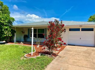 7562 Holly Lake Ln, New Port Richey, FL 34653