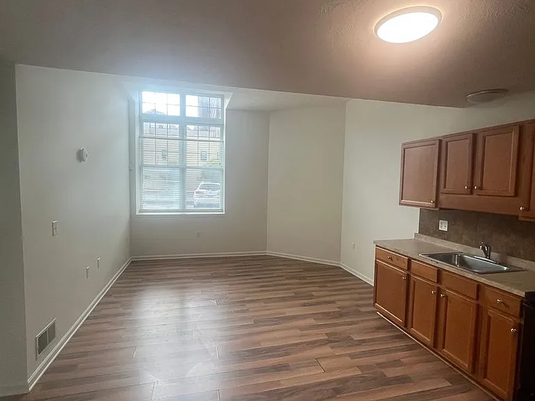 96 Liberty Pole Way — Photo 2