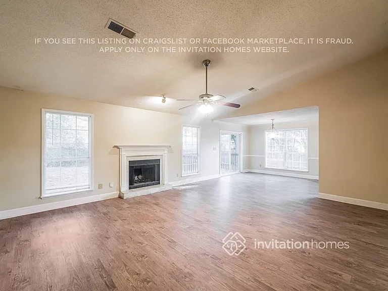 7855 Dogwood Way — Photo 4