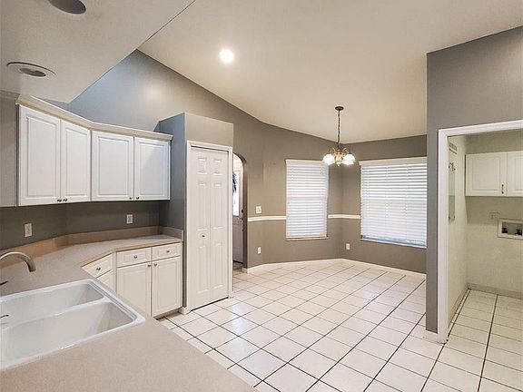 4th image of 25244 SW 18th Ave