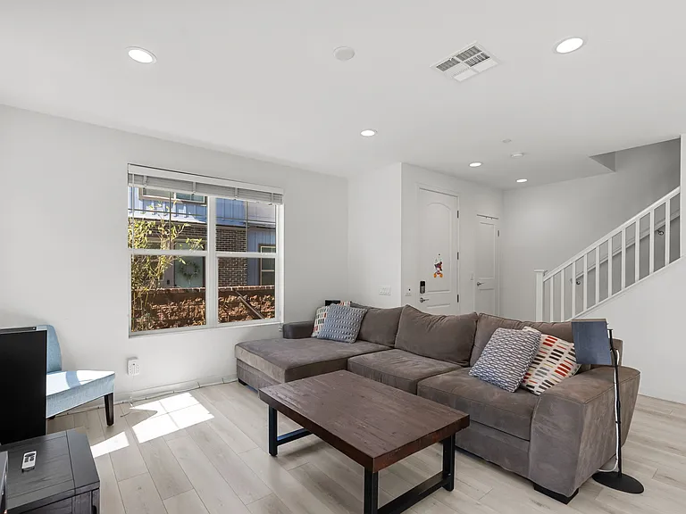 122 Red Brick Dr #6 — Photo 20