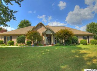 135 Lansdowne Dr, Madison, AL 35758