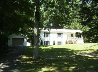 296 Oak Ridge Rd, Hopewell Junction, NY 12533