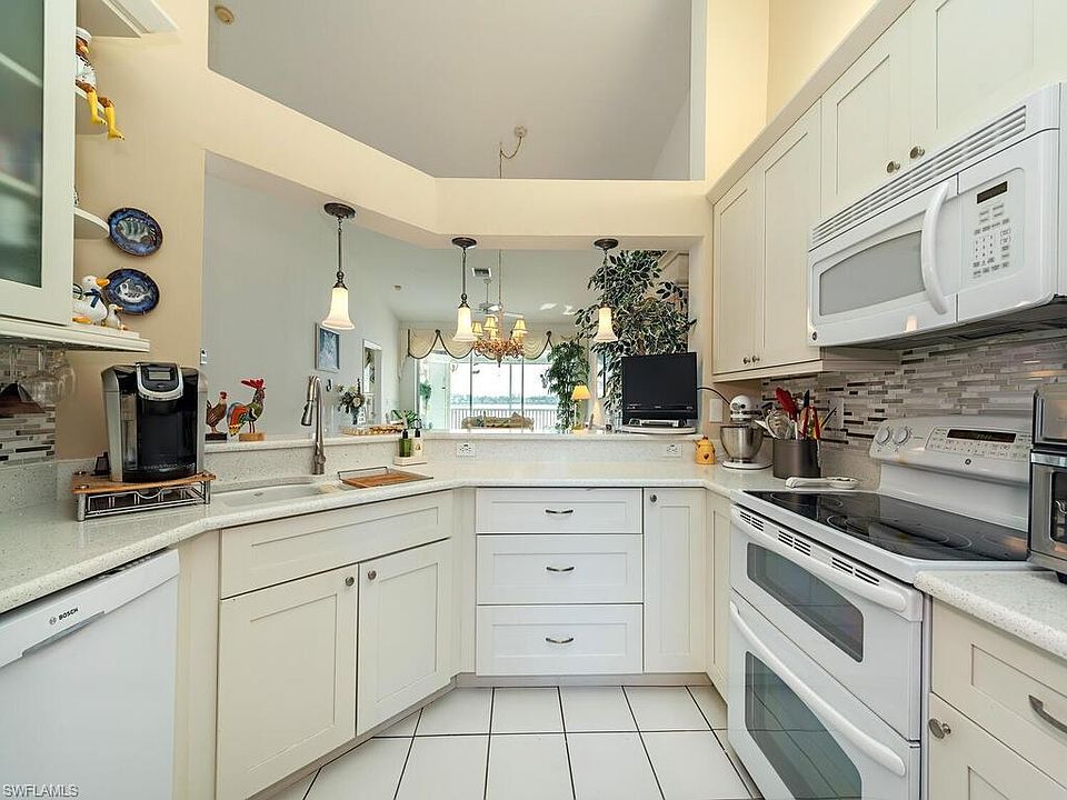 2390 Piccadilly Circus Naples FL Zillow