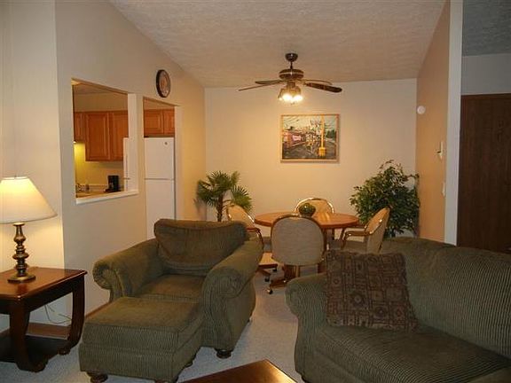 5th image of 7246 Creekview Dr