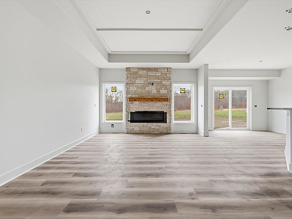 3rd image of 606 Harvest Hills Dr