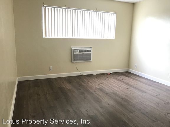3rd image of 10733 Orange Grove Ave APT 02