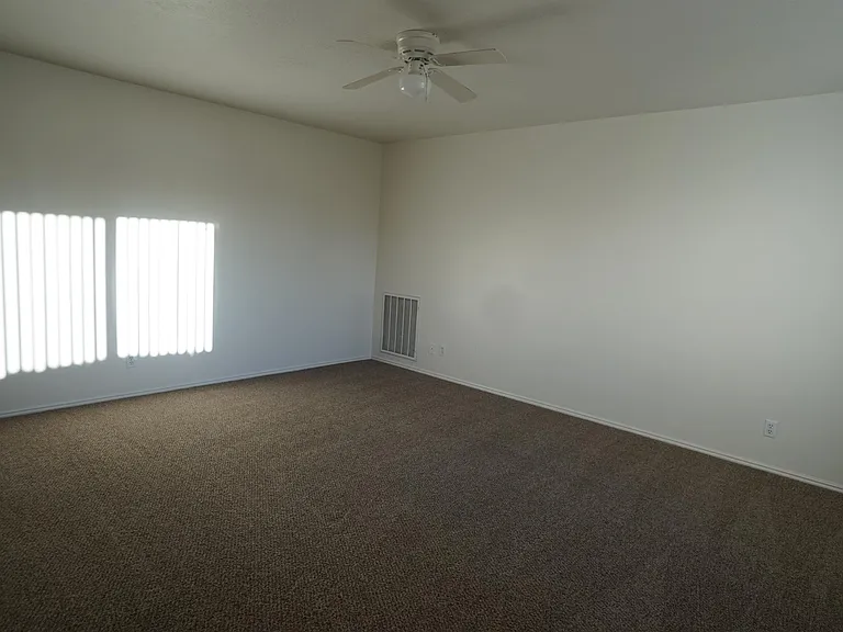 1077 N 1725 W #4 — Photo 2