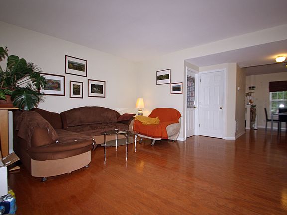 3rd image of 1250 N Split Oak Cir