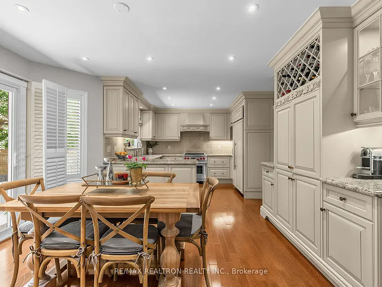 210 Westmount Blvd — Photo 16