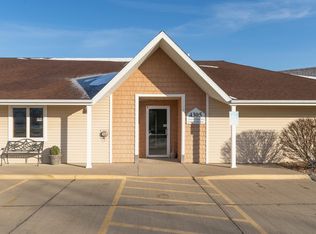 4305 Autumn Ridge Rd UNIT 208, Cedar Falls, IA 50613