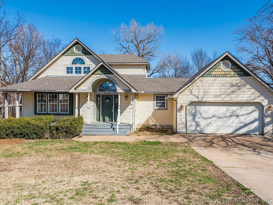 1st image of 18641 Woodbriar Ln