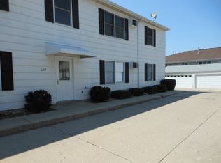 423 W High St APT C, Sycamore, IL 60178