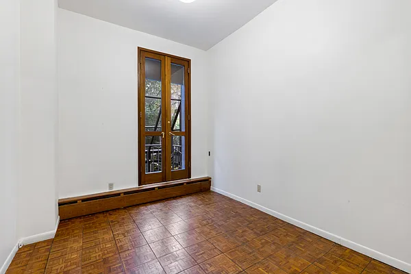 Rented by Compass | media 37