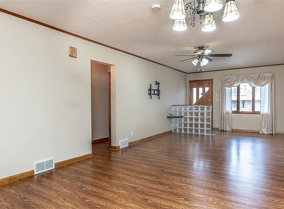 2nd image of 530 17th St #1