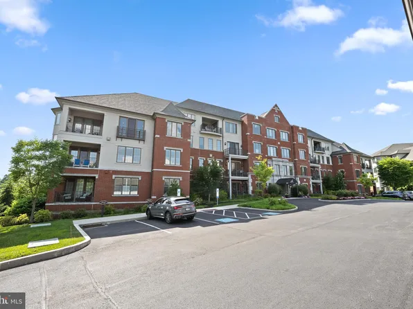 6306 Parkview Dr, Haverford, PA 19041