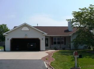 6929 Bobolink Rd, Racine, WI 53402