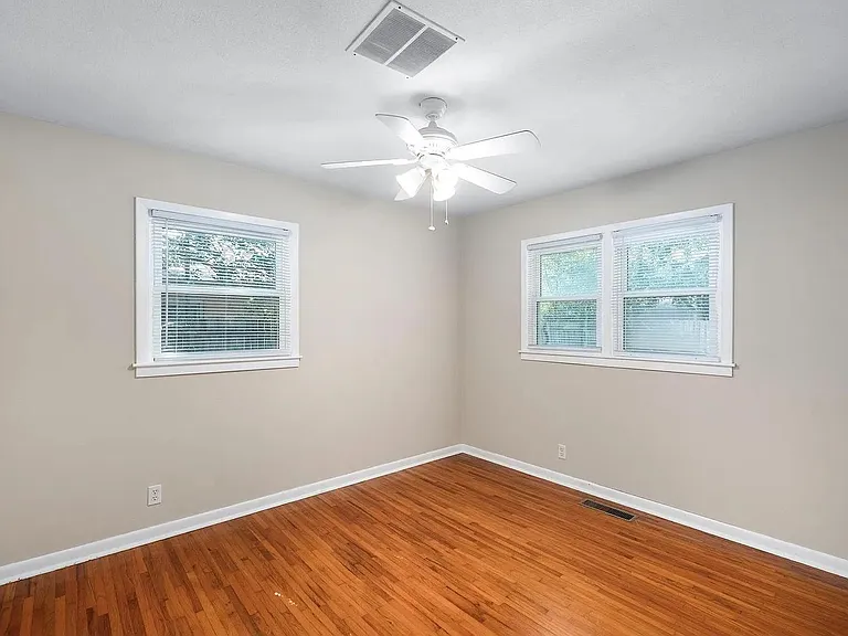 843 N Brownthrush Ln — Photo 4