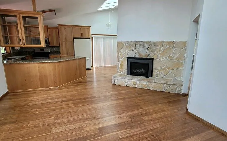 2285 W 29th Ave — Photo 13