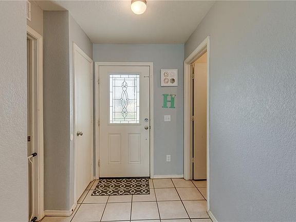 4th image of 9208 Snowberry Dr