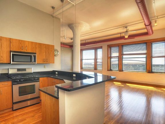 3rd image of 2077 E 4th St #8-EAST