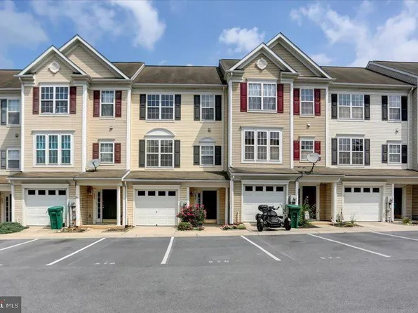 570 S Carlisle St, Greencastle, PA 17225