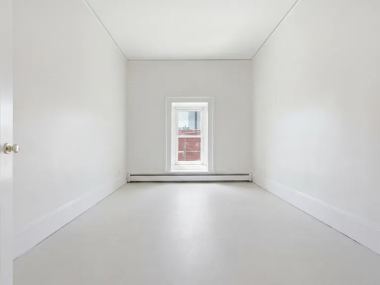 190 Beacon St #7 — Photo 15