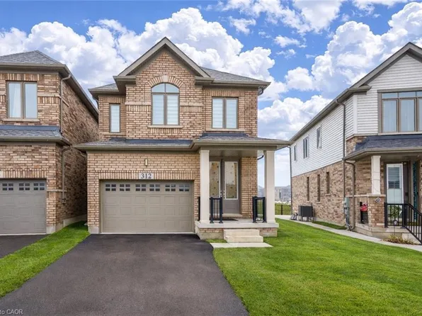 312 Bismark Dr, Cambridge, ON N1S 0C6