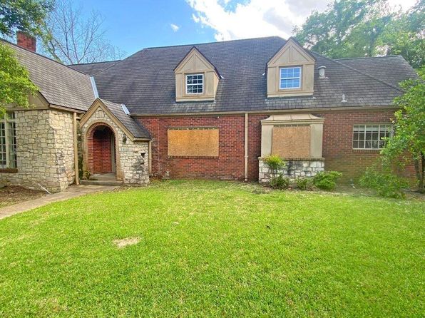 710 National St, Vicksburg, MS 39180